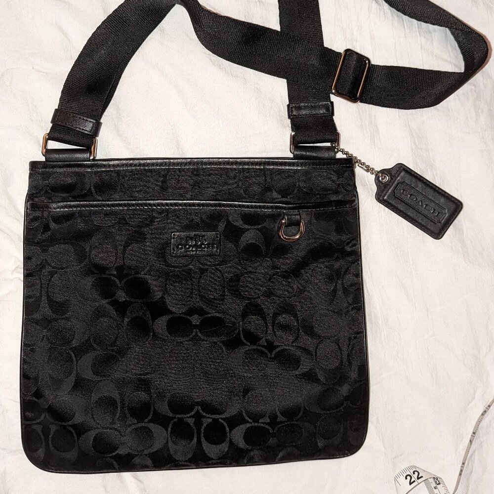 Coach Signature Canvas Tote